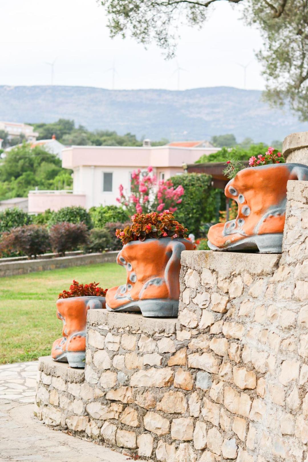 Hilja'S Oliven Garden Bungalows Улцинь Экстерьер фото